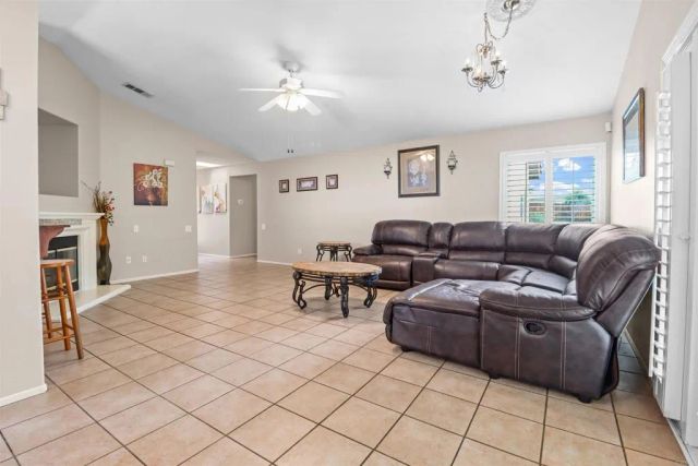 1584 Napoli Way, San Jacinto, CA 92583