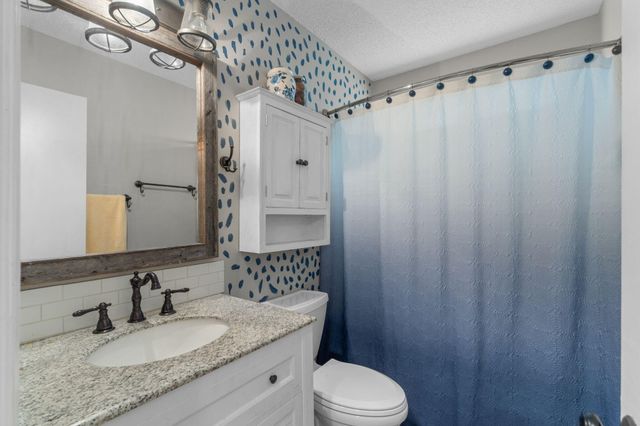 366 Brookwood Boulevard, Mary Esther, FL 32569