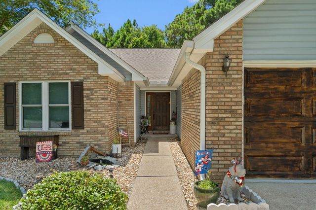 366 Brookwood Boulevard, Mary Esther, FL 32569