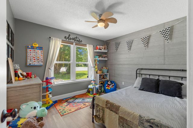 366 Brookwood Boulevard, Mary Esther, FL 32569