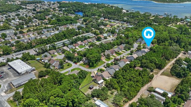 366 Brookwood Boulevard, Mary Esther, FL 32569