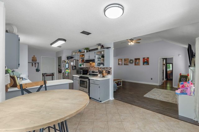 366 Brookwood Boulevard, Mary Esther, FL 32569