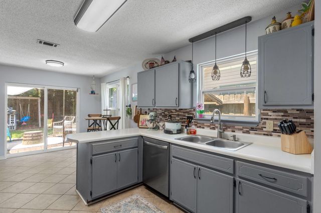 366 Brookwood Boulevard, Mary Esther, FL 32569