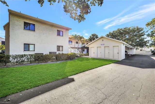 910 Vanderbilt Beach RD # 325W, Naples, FL 34108