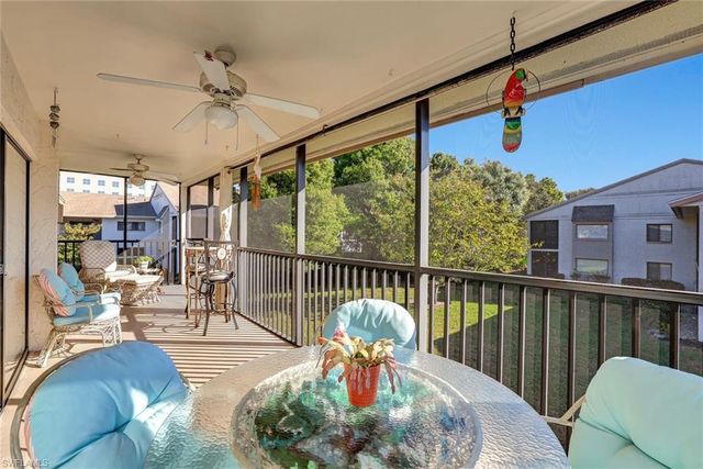 910 Vanderbilt Beach RD # 325W, Naples, FL 34108