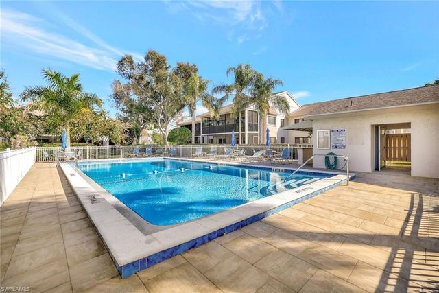 910 Vanderbilt Beach RD # 325W, Naples, FL 34108