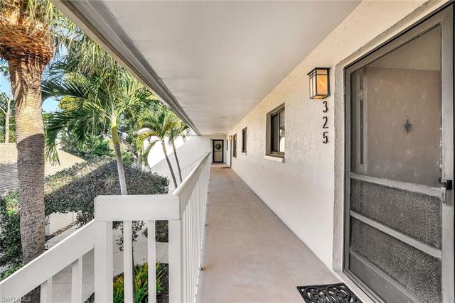 910 Vanderbilt Beach RD # 325W, Naples, FL 34108