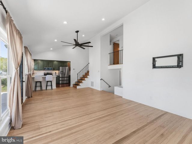 411 CHAPEL AVE E, Cherry Hill, NJ 08034