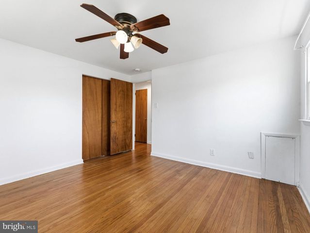 411 CHAPEL AVE E, Cherry Hill, NJ 08034