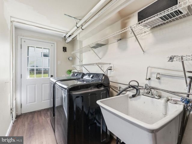 411 CHAPEL AVE E, Cherry Hill, NJ 08034