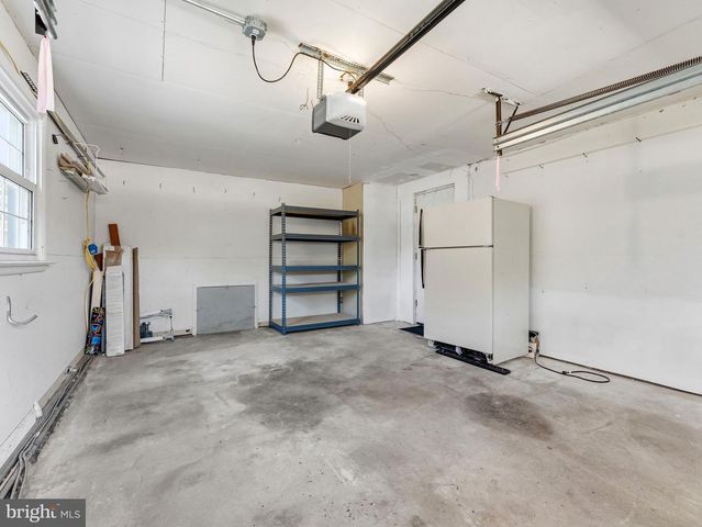 411 CHAPEL AVE E, Cherry Hill, NJ 08034