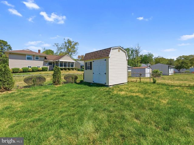 411 CHAPEL AVE E, Cherry Hill, NJ 08034