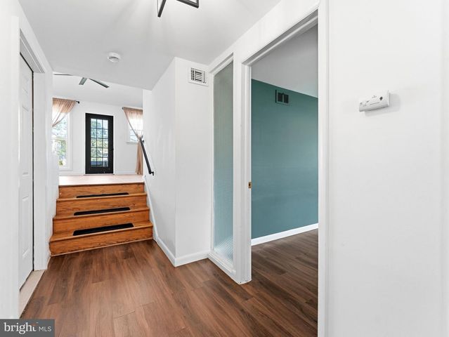 411 CHAPEL AVE E, Cherry Hill, NJ 08034