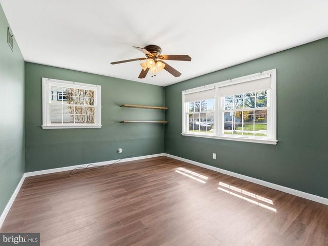 411 CHAPEL AVE E, Cherry Hill, NJ 08034