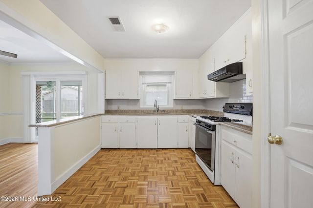 1001 Wanda Place, Gulfport, MS 39501
