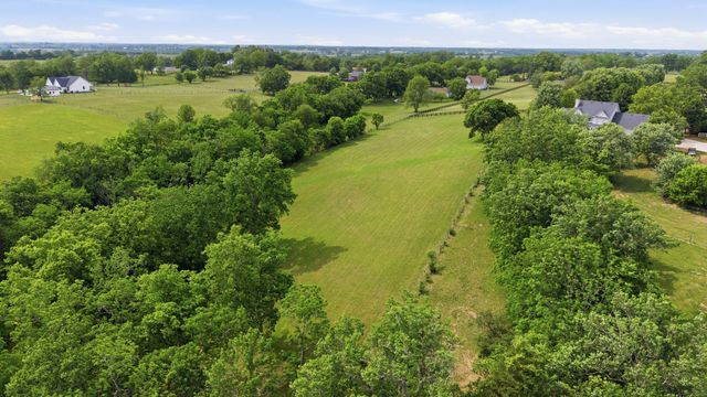 7300 Old Boonesboro Road, Winchester, KY 40391
