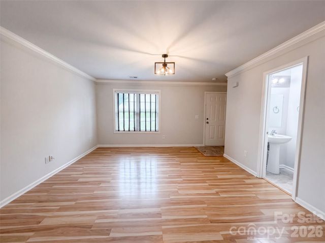 7329 Hidden Creek Drive, Charlotte, NC 28214