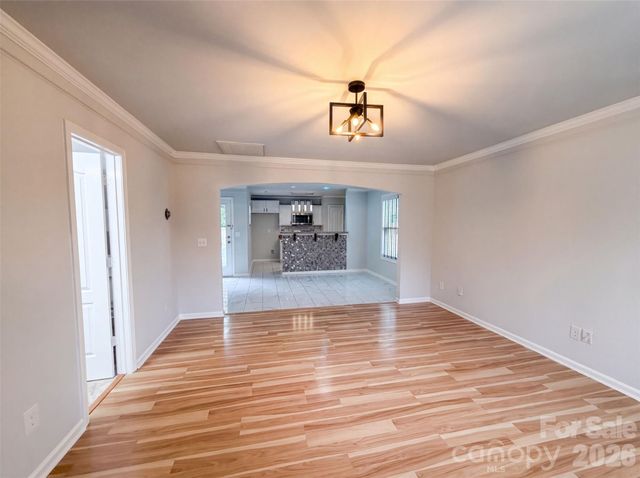 7329 Hidden Creek Drive, Charlotte, NC 28214