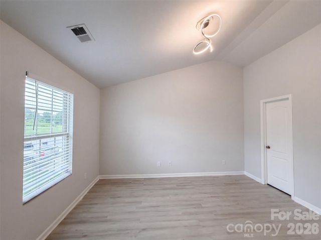 7329 Hidden Creek Drive, Charlotte, NC 28214