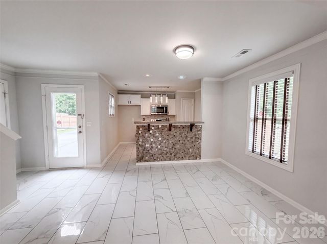 7329 Hidden Creek Drive, Charlotte, NC 28214