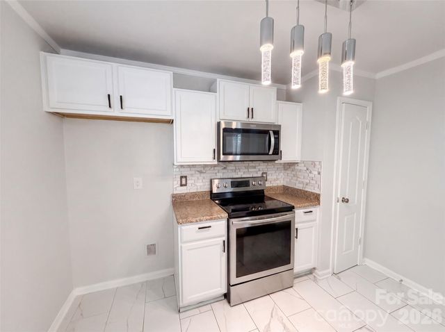 7329 Hidden Creek Drive, Charlotte, NC 28214