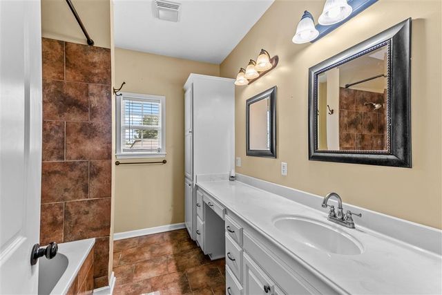 7792 Acadian Lane, Lake Charles, LA 70607