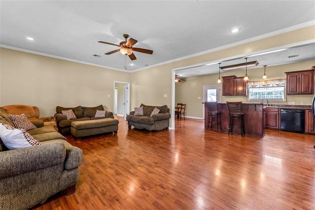 7792 Acadian Lane, Lake Charles, LA 70607
