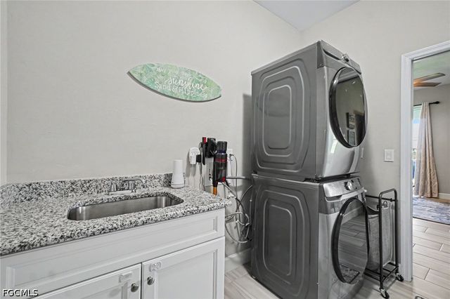 1628 NW 38th AVE, Cape Coral, FL 33993