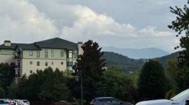 212 Dollywood Ln U 420, Pigeon Forge, TN 37863