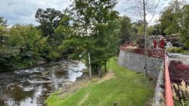 212 Dollywood Ln U 420, Pigeon Forge, TN 37863