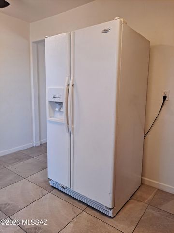 350 N Silverbell Rd Apt 40, Tucson, AZ 85745