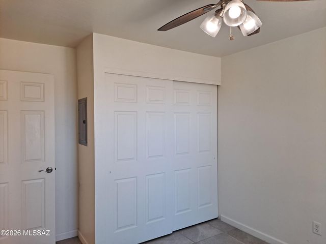 350 N Silverbell Rd Apt 40, Tucson, AZ 85745