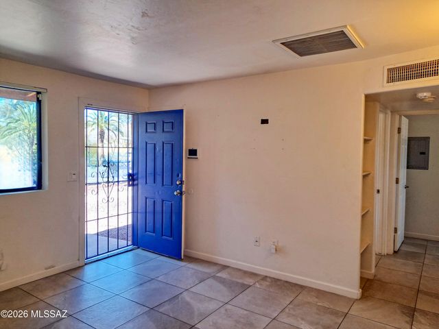 350 N Silverbell Rd Apt 40, Tucson, AZ 85745