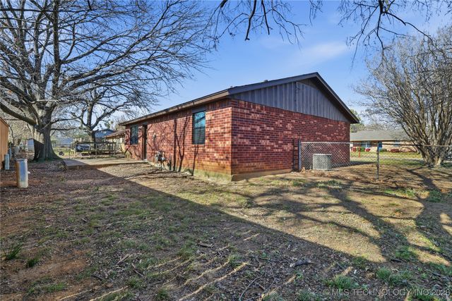 3601 Dawna Street, Durant, OK 74701