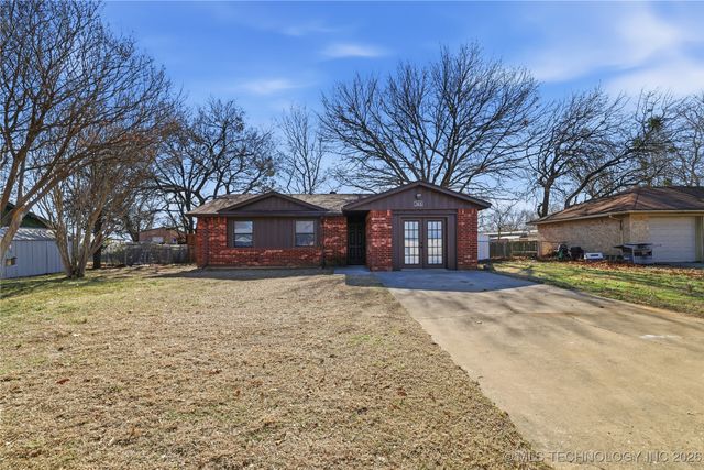 3601 Dawna Street, Durant, OK 74701