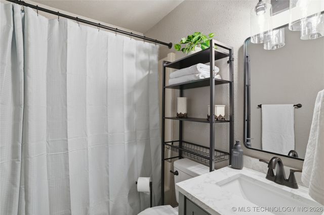 3601 Dawna Street, Durant, OK 74701