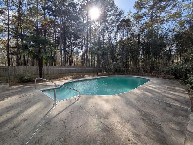 304 Woodland Drive, Summerville, SC 29485