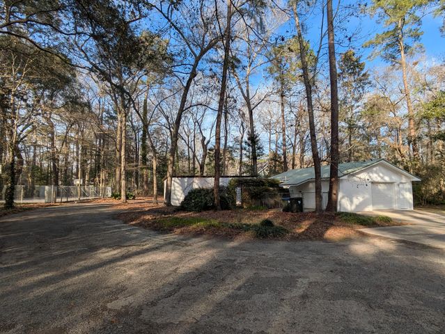 304 Woodland Drive, Summerville, SC 29485