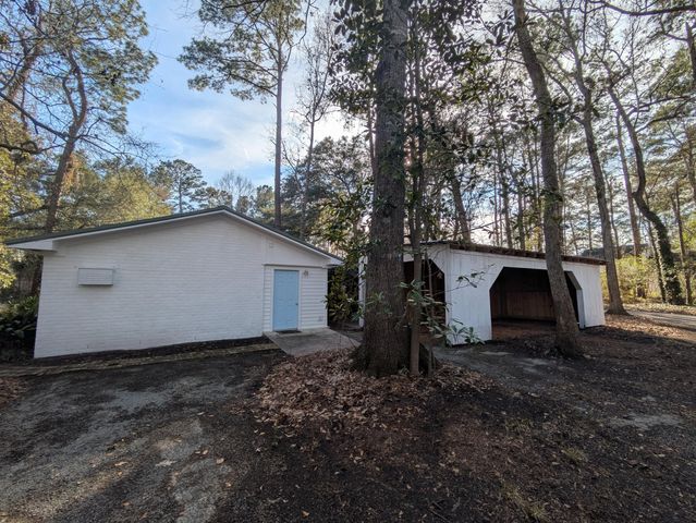 304 Woodland Drive, Summerville, SC 29485