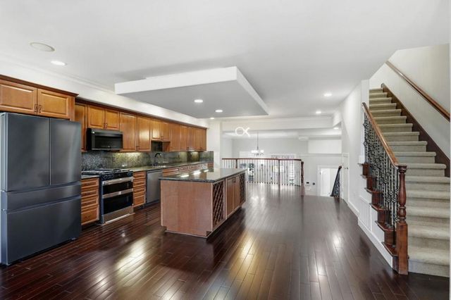 10700 Stevens Canyon Road, Cupertino, CA 95014