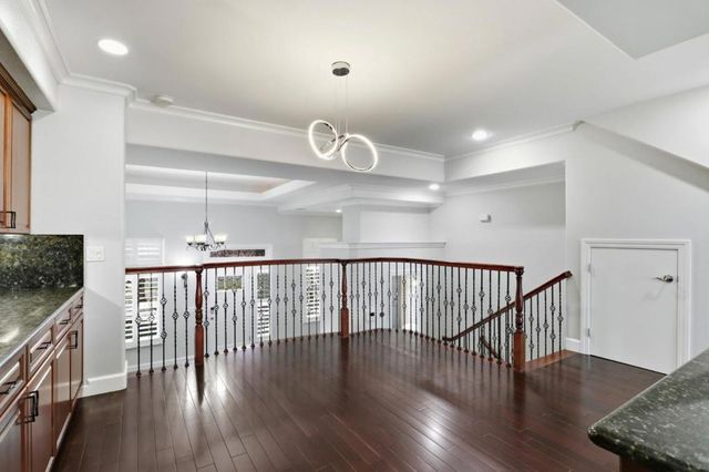 10700 Stevens Canyon Road, Cupertino, CA 95014