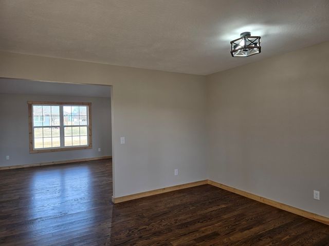 735 Boardwalk, Seymour, MO 65746