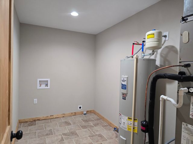 735 Boardwalk, Seymour, MO 65746