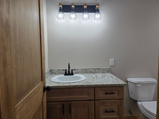 735 Boardwalk, Seymour, MO 65746