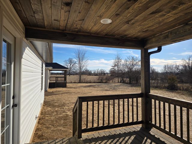 735 Boardwalk, Seymour, MO 65746