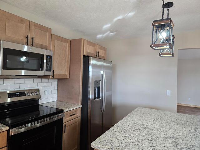 735 Boardwalk, Seymour, MO 65746