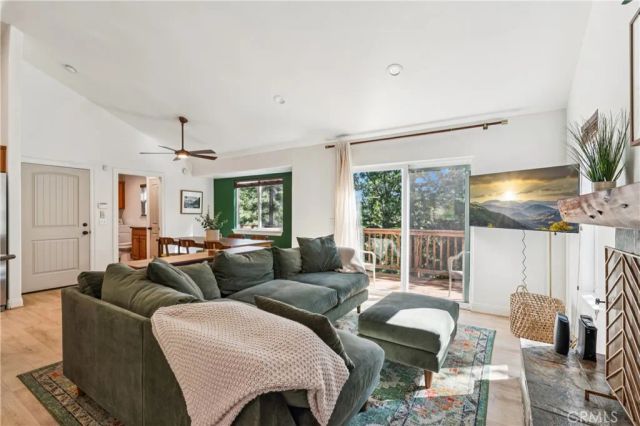 26510 Placer, Lake Arrowhead, CA 92352