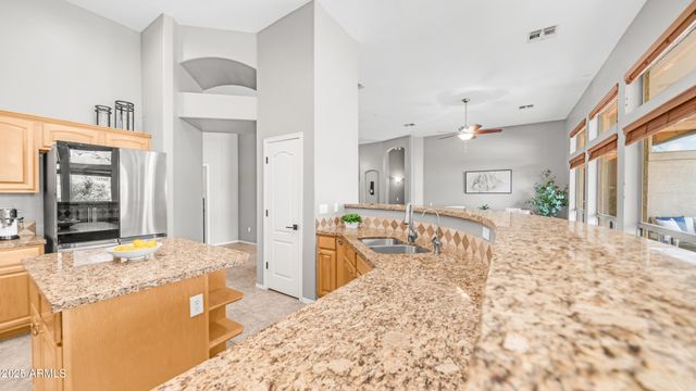 8056 E SANDIA Circle, Mesa, AZ 85207
