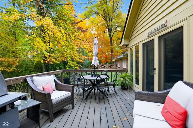 9334 W Point Place, Indianapolis, IN 46268