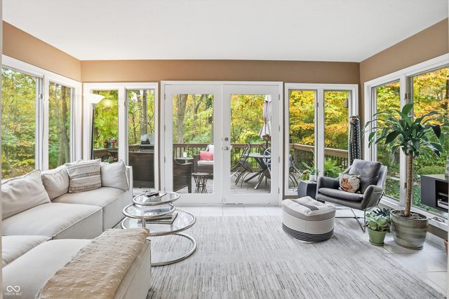 9334 W Point Place, Indianapolis, IN 46268